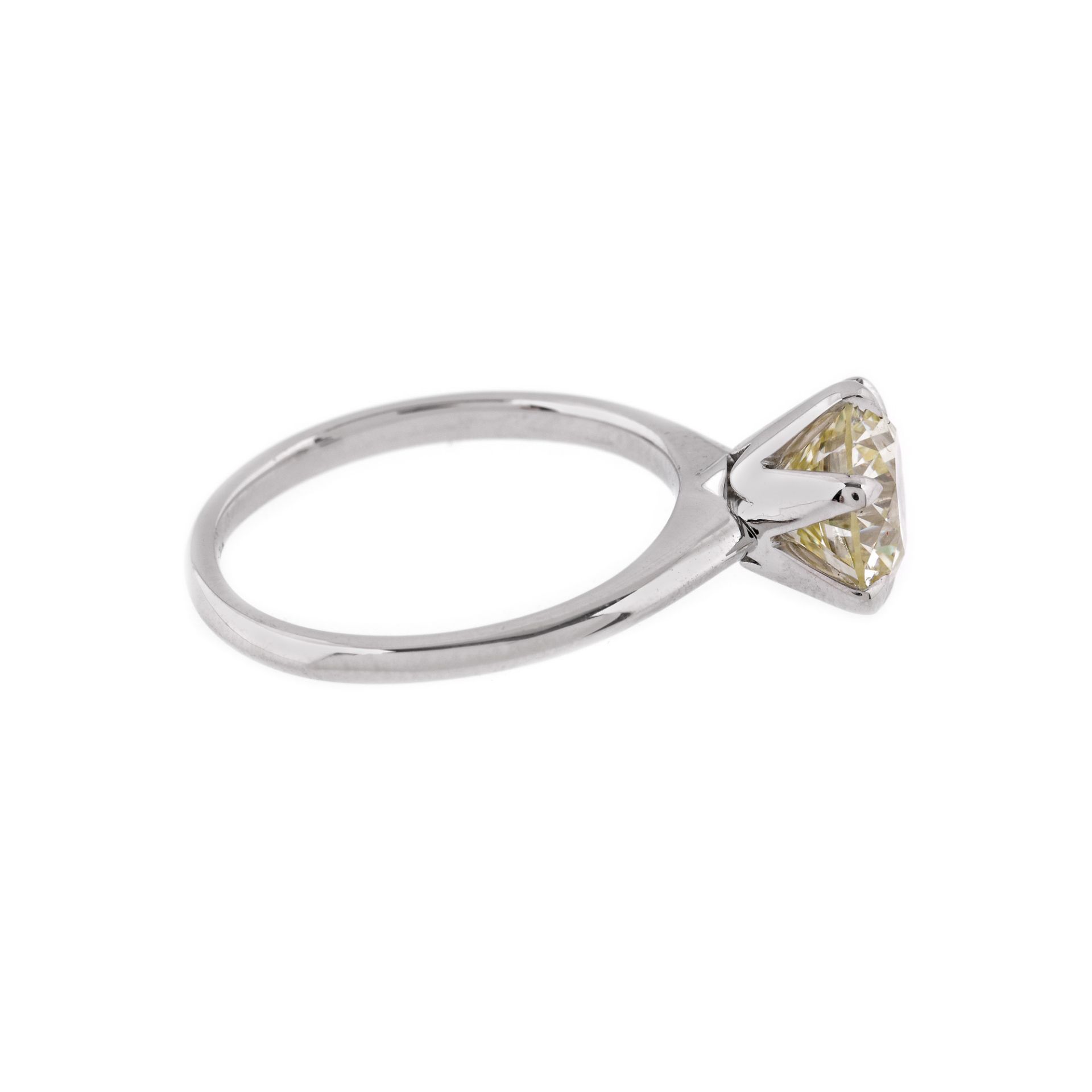 White gold ring, adorned with a solitaire diamond - Image 2 of 3