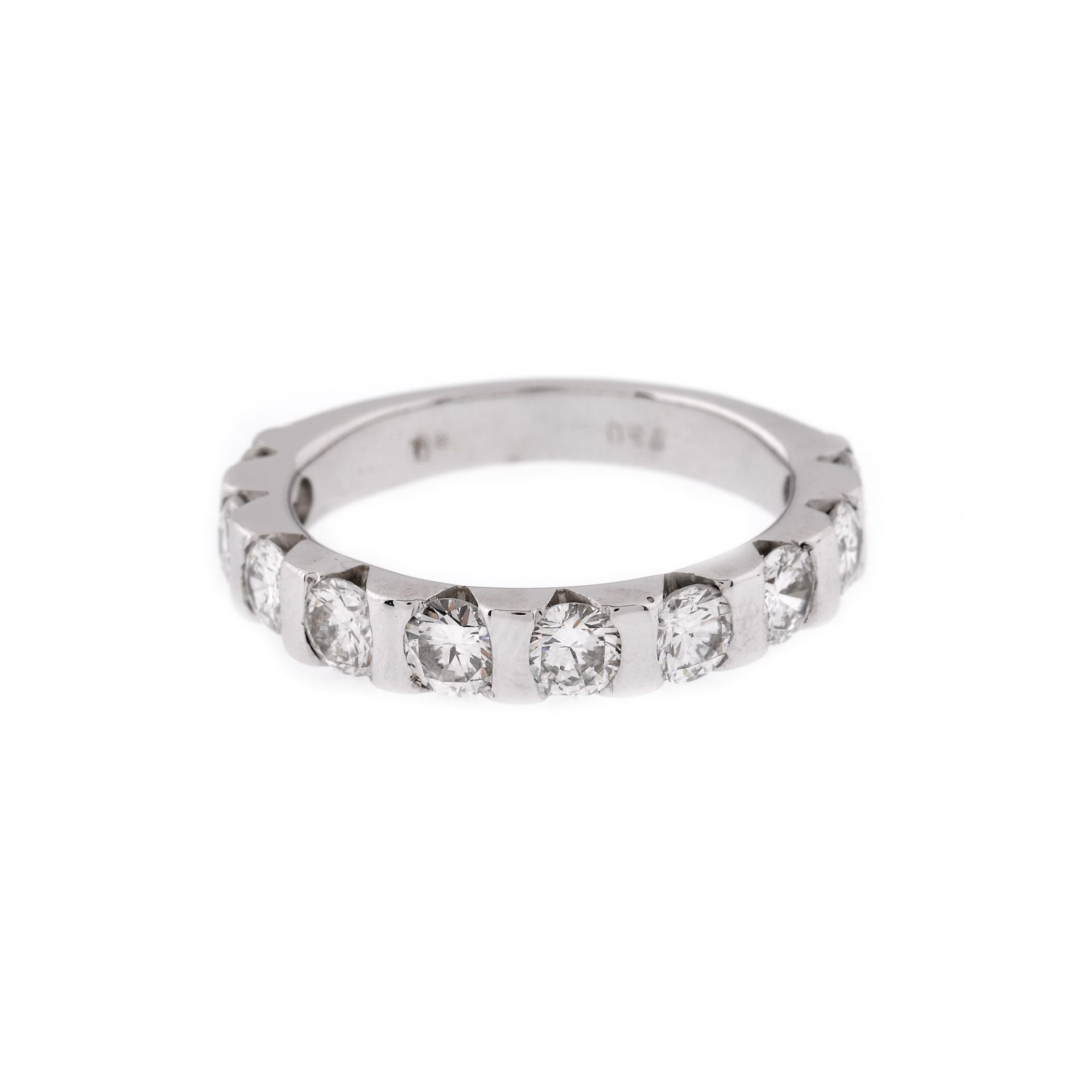 White gold ring, decorated with diamonds