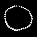 South Sea pearl necklace, silver clasp, United Pearl authenticity certificate