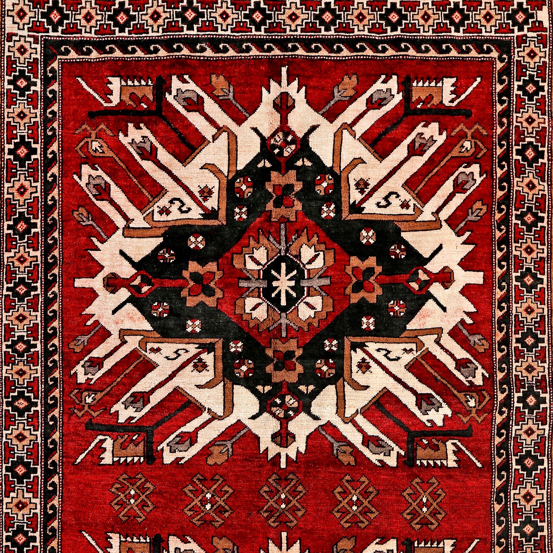 Kars wool rug, decorated with two symmetrical medallions, eastern Turkey - Bild 2 aus 2
