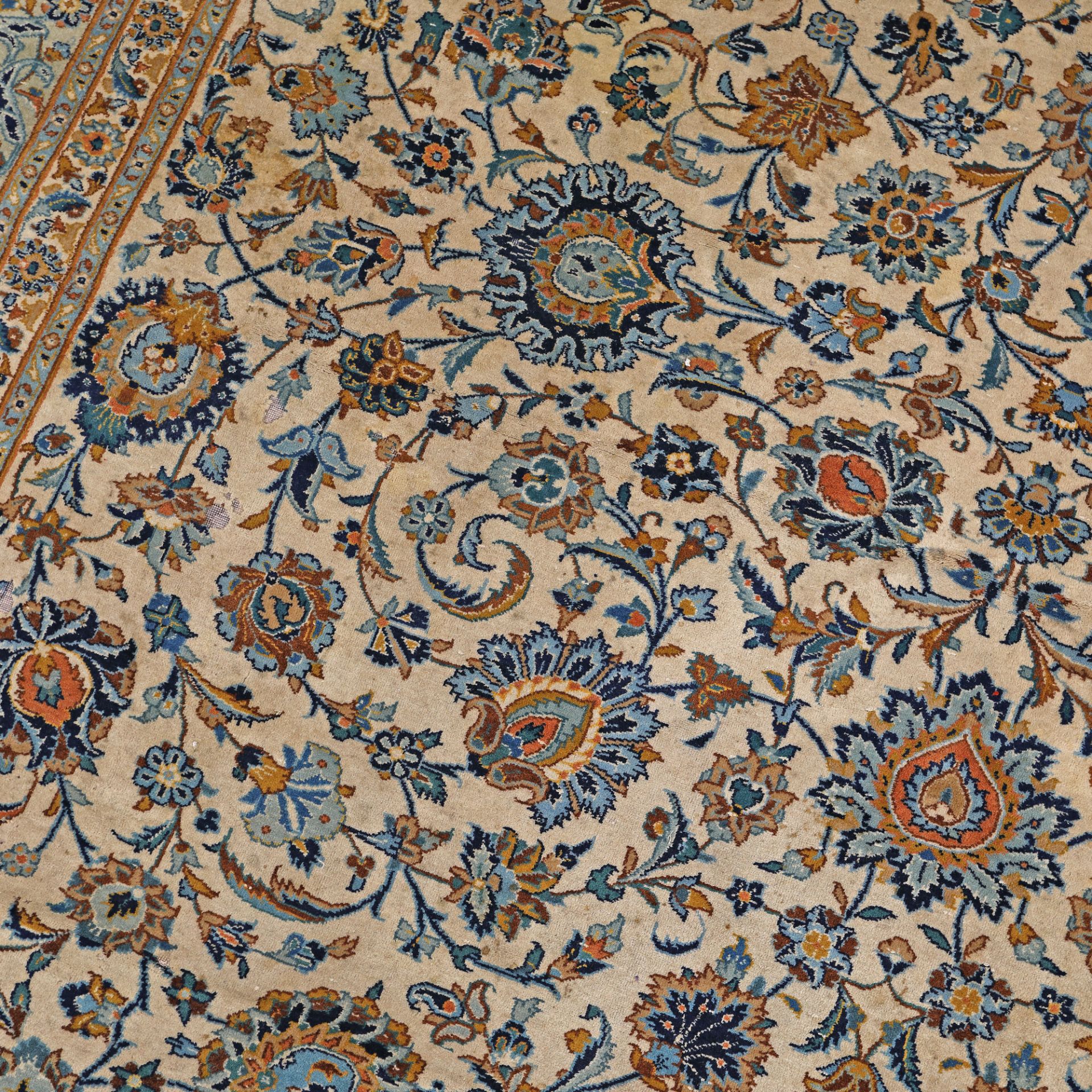 Kashan wool rug, decorated with rosette and floral motifs, Iran - Image 2 of 3