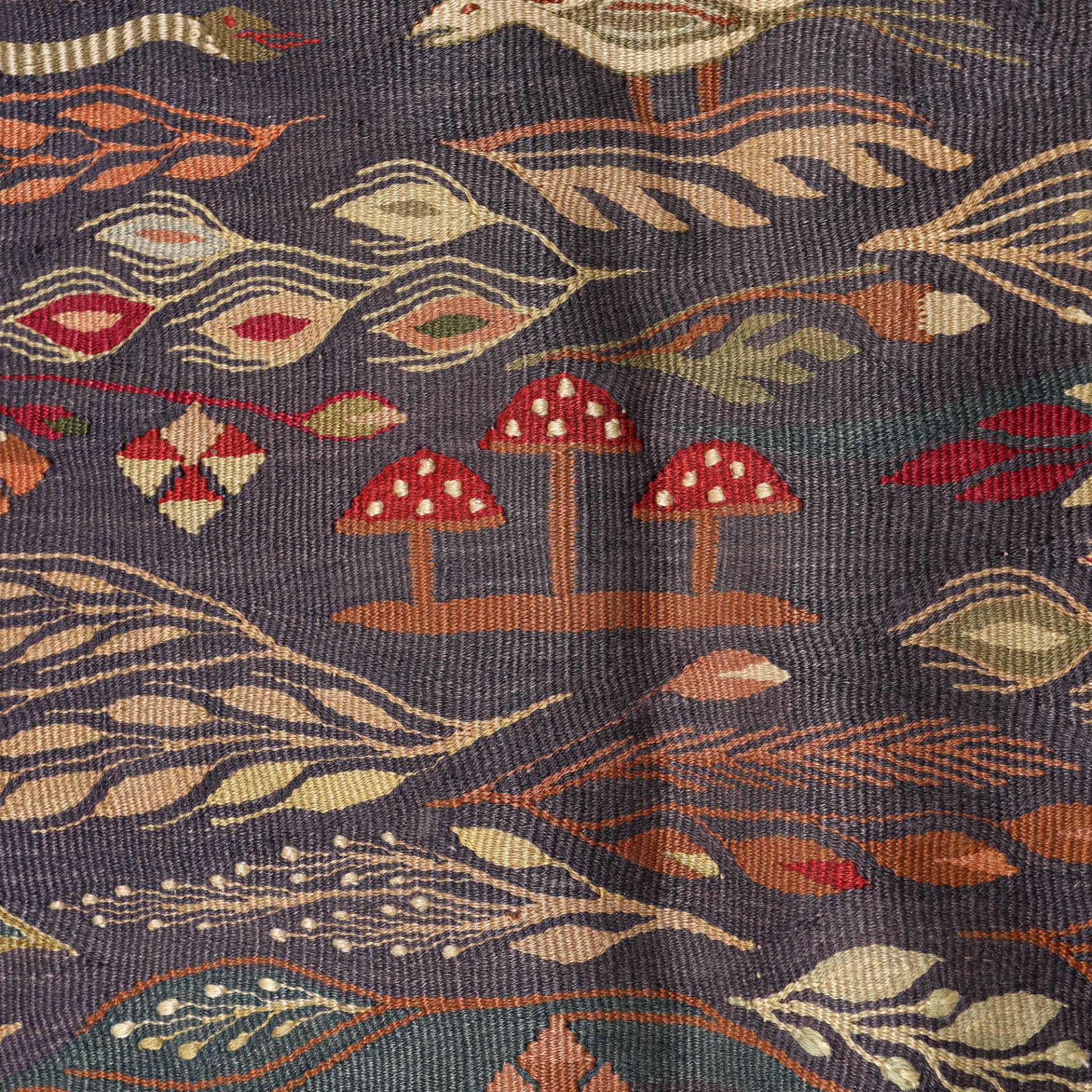 Important Oltenian wool rug, decorated with plant elements, birds, snakes, mushrooms and a peasant g - Bild 3 aus 4