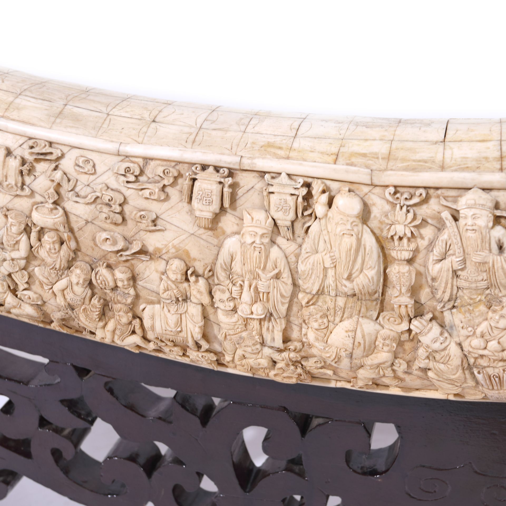 Exotic wood horn plated in ivory, decorated with Daoistic mythological scenes, the Republican period - Image 3 of 7