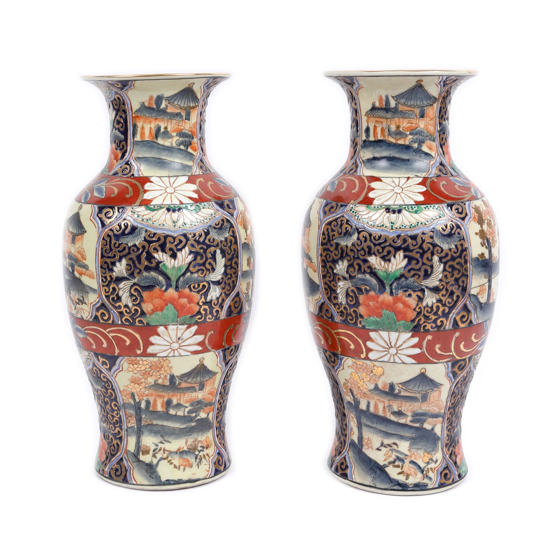 Pair of porcelain vessels, retrospective Qianlong mark, first half of the 20th century - Bild 2 aus 4