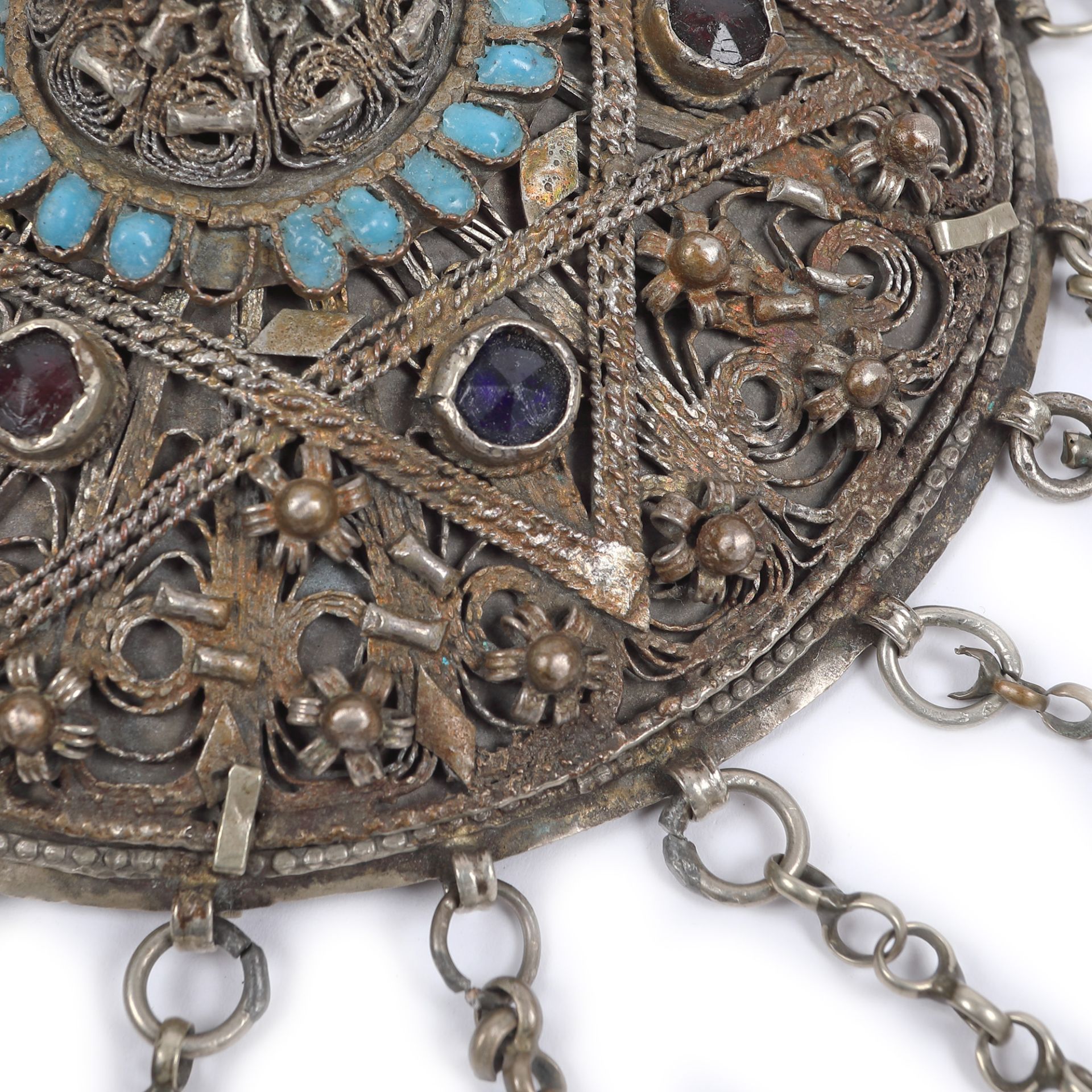 Ottoman workshop, Ottoman Tepelik (head embellishment), made of silver filigree, embellished with en - Bild 2 aus 4