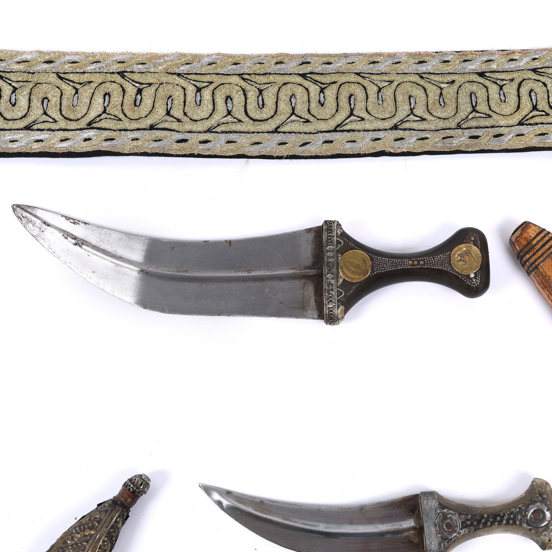 Jambaiya dagger, three miniature daggers, and belt, Yemen, start of the 20th century - Image 7 of 7