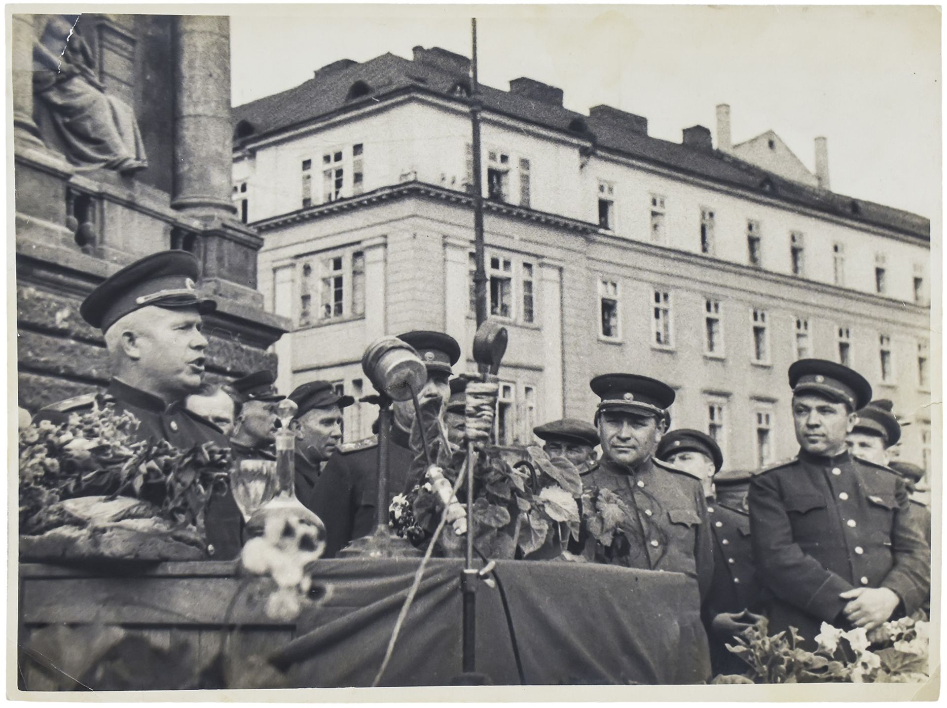 Nikita Khrushchev on demonstration in Kyiv. Photograph. 1944. 18x24 cm.