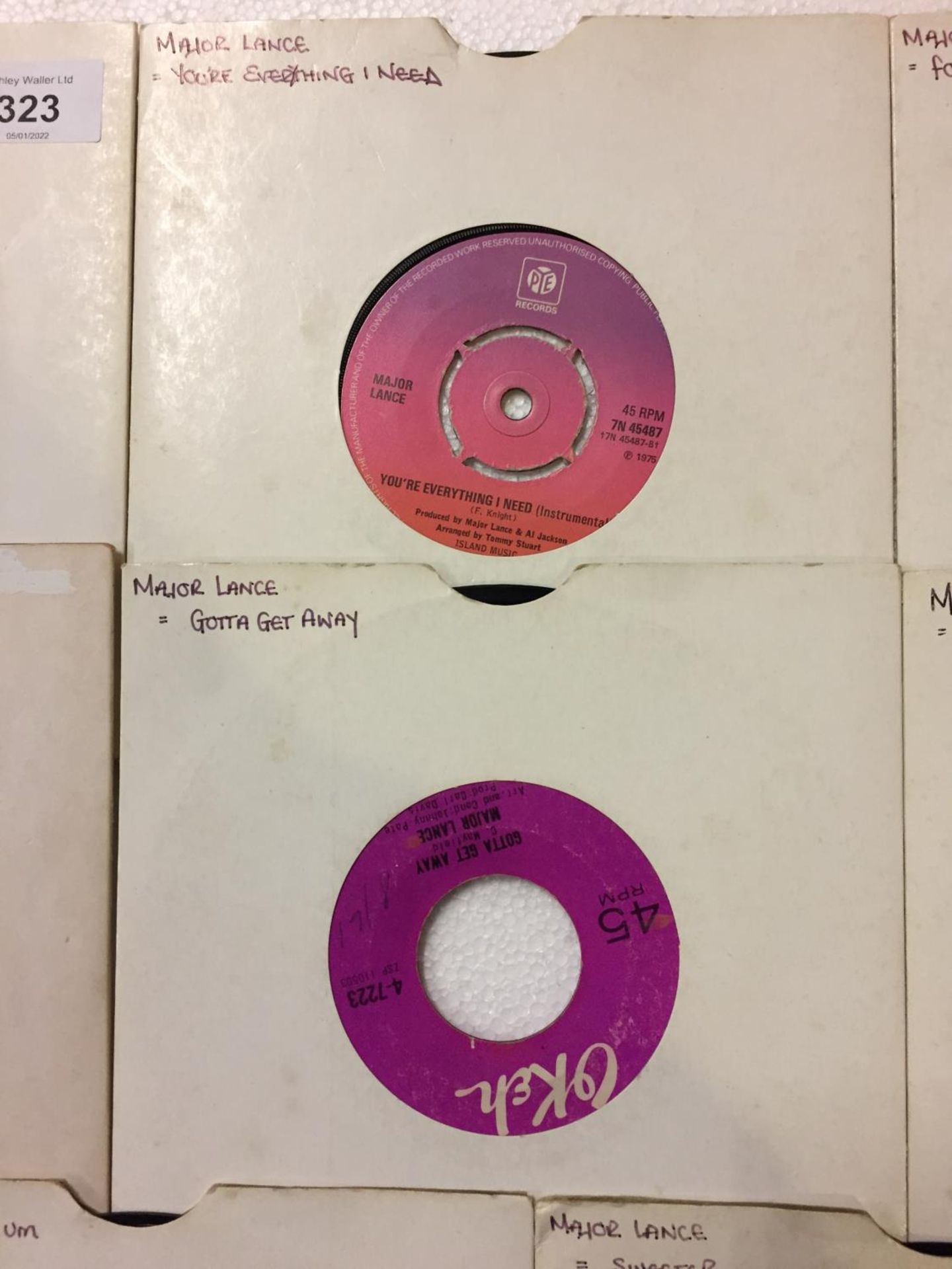 A COLLECTION OF 7 INCH VINYL RECORDS, ONE BEING LIVE, BY MAJOR LANCE TO INLUDE 'SWEETER', 'FOLLOW - Image 3 of 5
