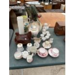 AN ASSORTMENT OF CERAMIC ITEMS TO INCLUDE A PORT MERION EGG CROCK, A COFFEE SERVICE AND A LIDDED JAR