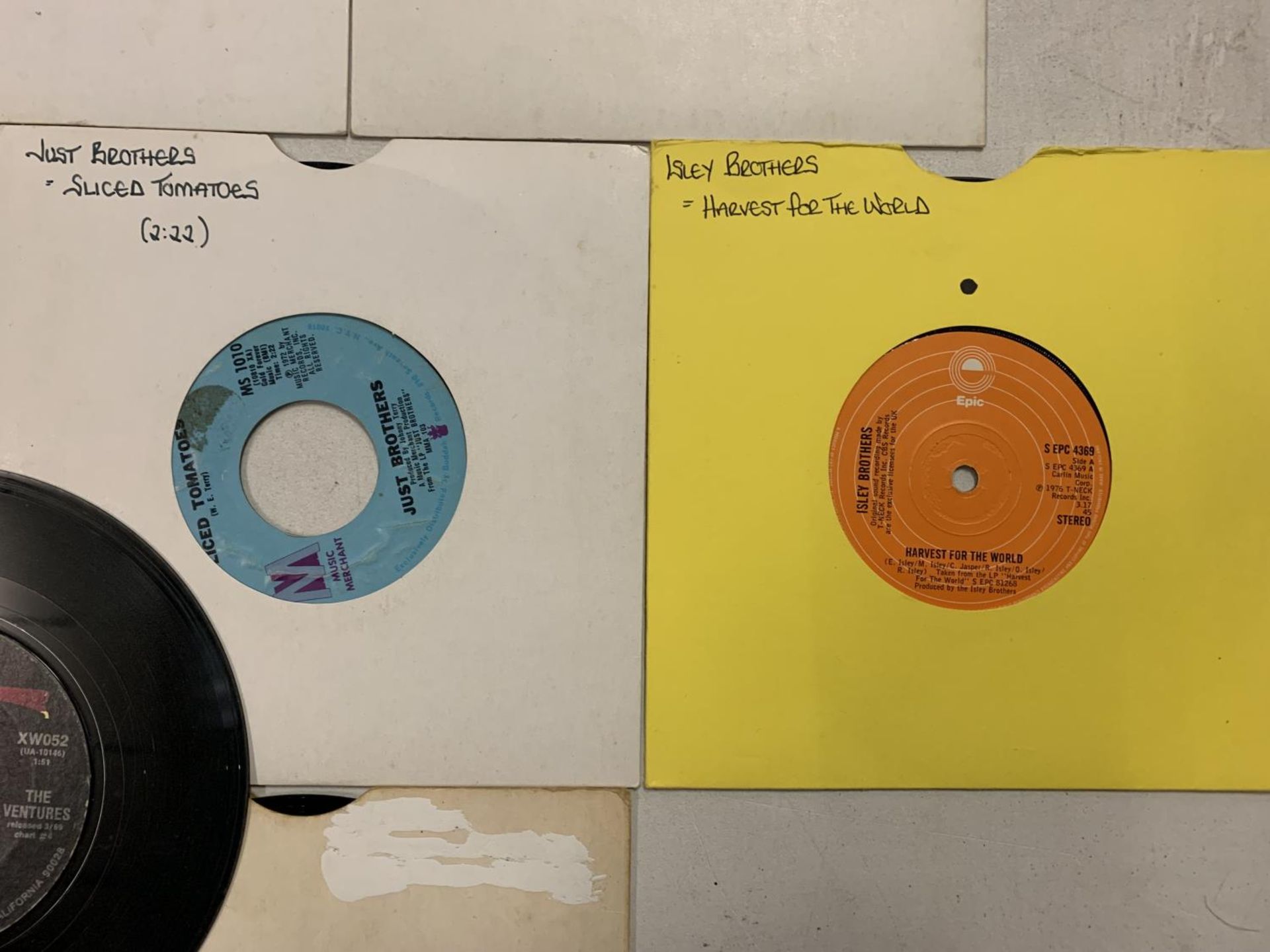 A COLLECTION OF 7 INCH MOSTLY FUNK / SOUL VINYL RECORDS TO INCLUDE: TONY ETORIA, BILLY OCEAN, - Image 4 of 6