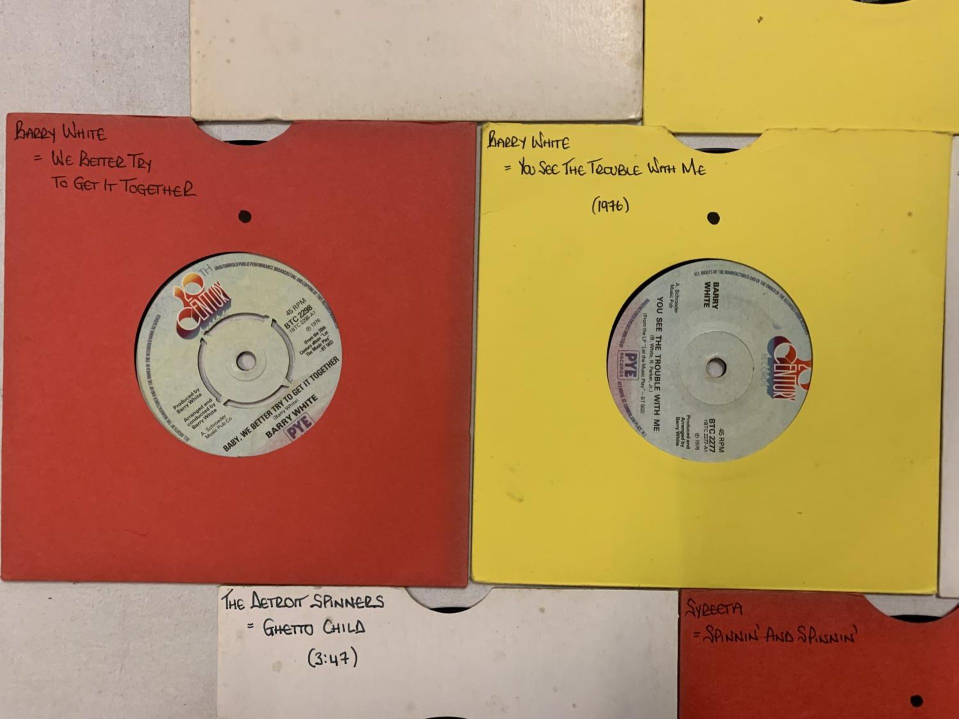 A COLLECTION OF 7 INCH MOSTLY FUNK / SOUL VINYL RECORDS TO INCLUDE: BARRY WHITE, THE DETROIT - Image 4 of 7