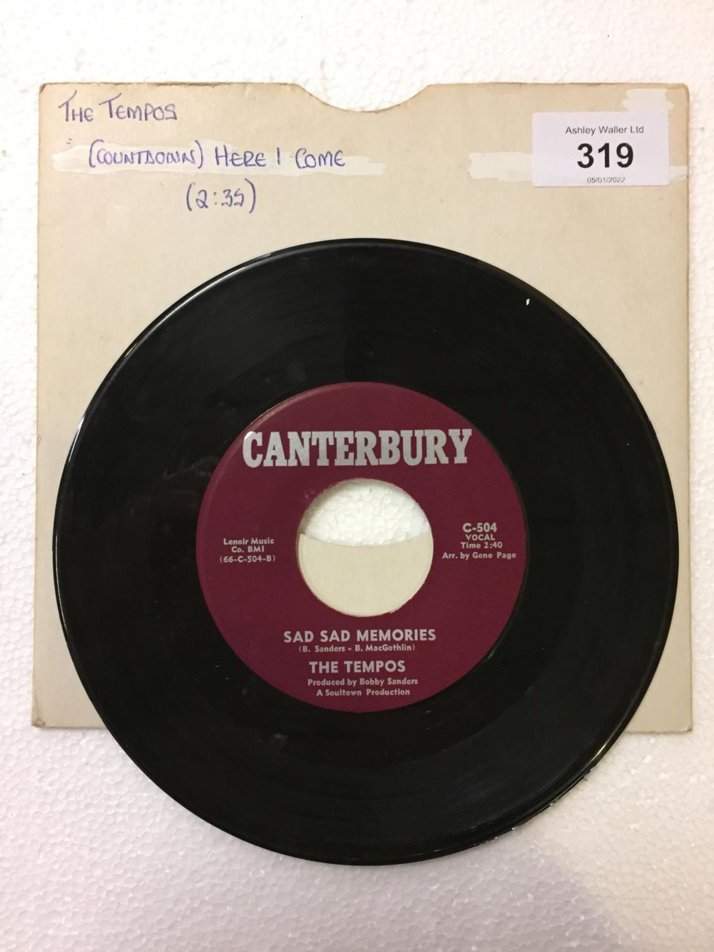 A US RELEASE 7 INCH VINYL FUNK / SOUL RECORD '(COUNTDOWN) HERE I COME' BY THE TEMPOS. LABEL: - Image 2 of 2