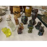 A COLLECTION OF ANIMAL ORNAMENTS INCLUDING GLASS AND LUSTRE WARE EXAMPLES OF CATS, OWLS, DOGS ETC.