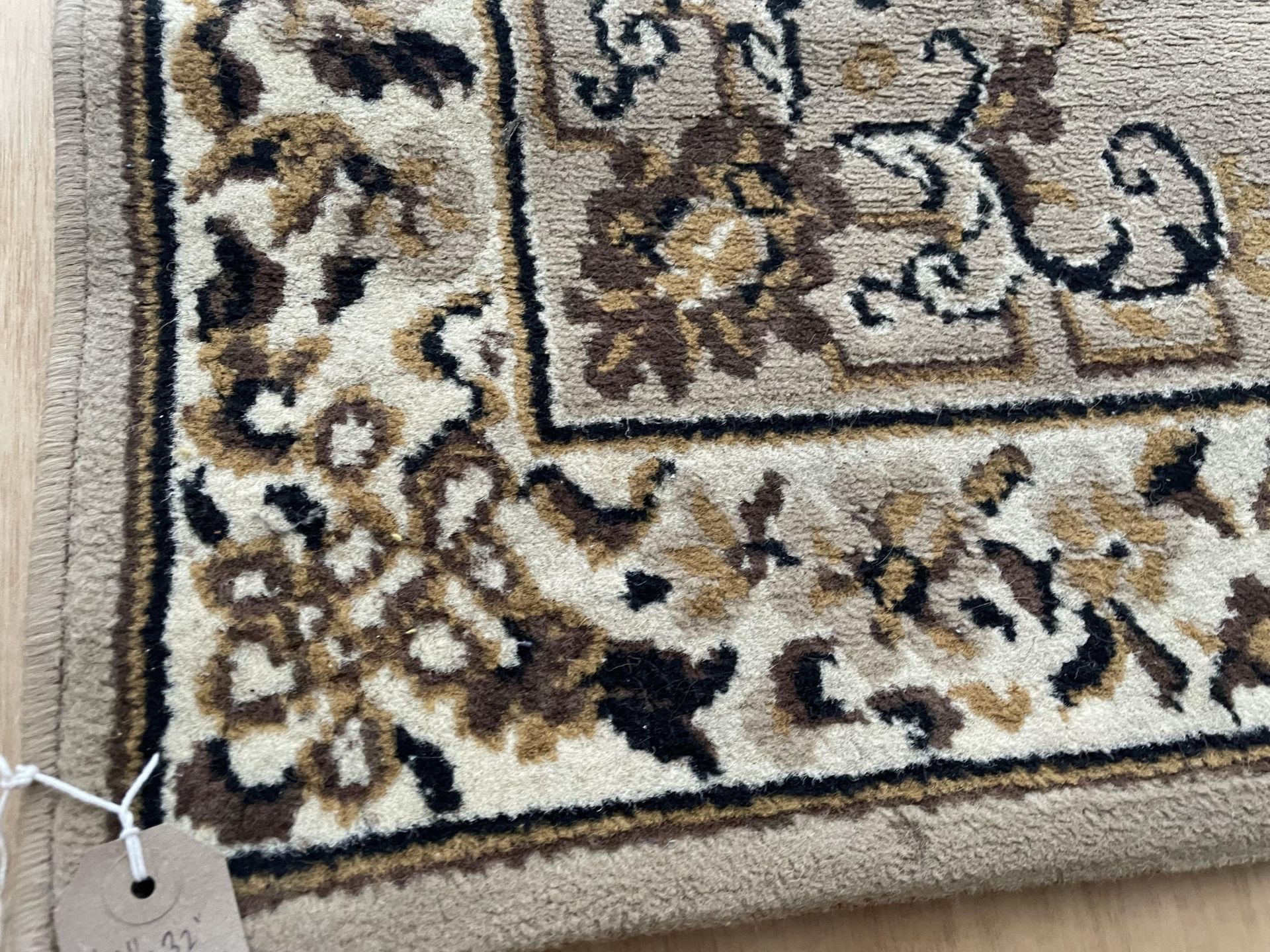 A BROWN FLORAL RUG APPROX 62 INCH X 32 INCH - Image 2 of 2