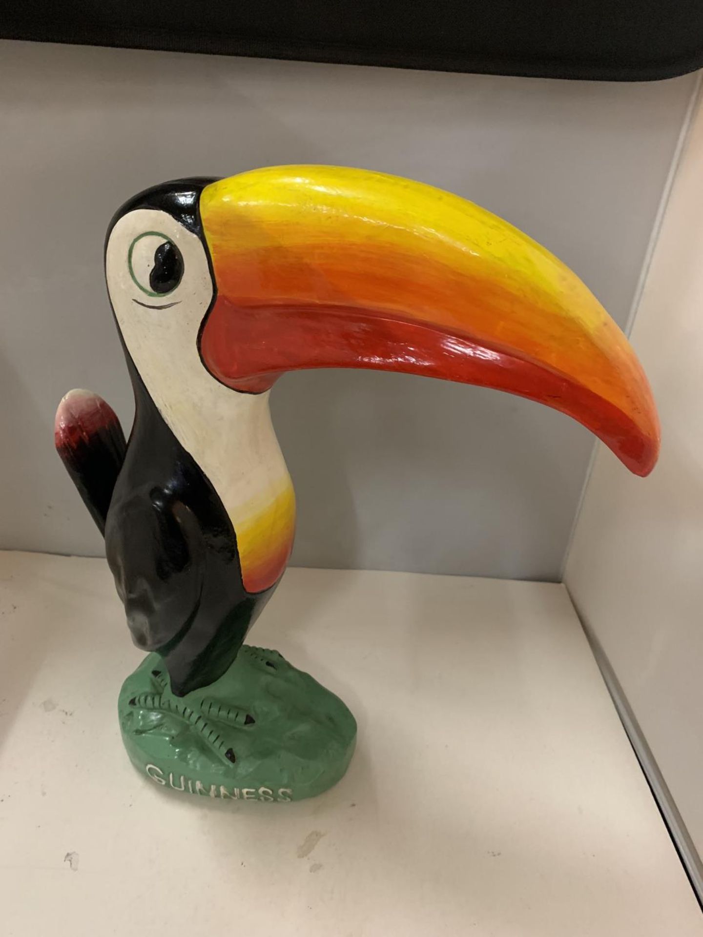 A LARGE GUINNESS TOUCAN FIGURE - Image 3 of 3
