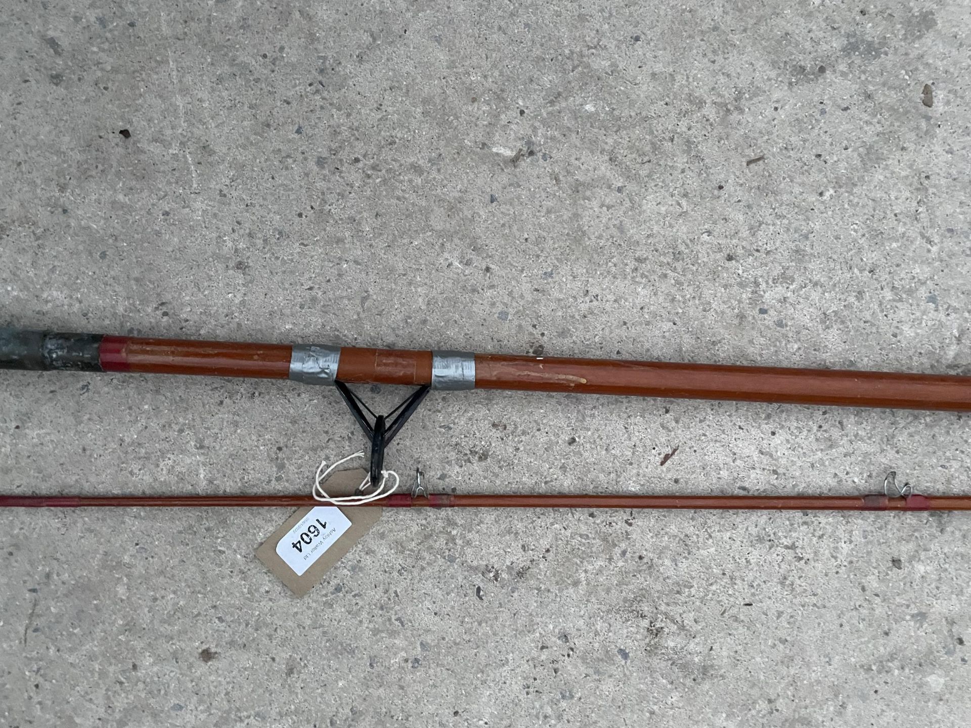 A TWO PIECE AUGER BEACH CASTER ROD - 12' - Image 2 of 2