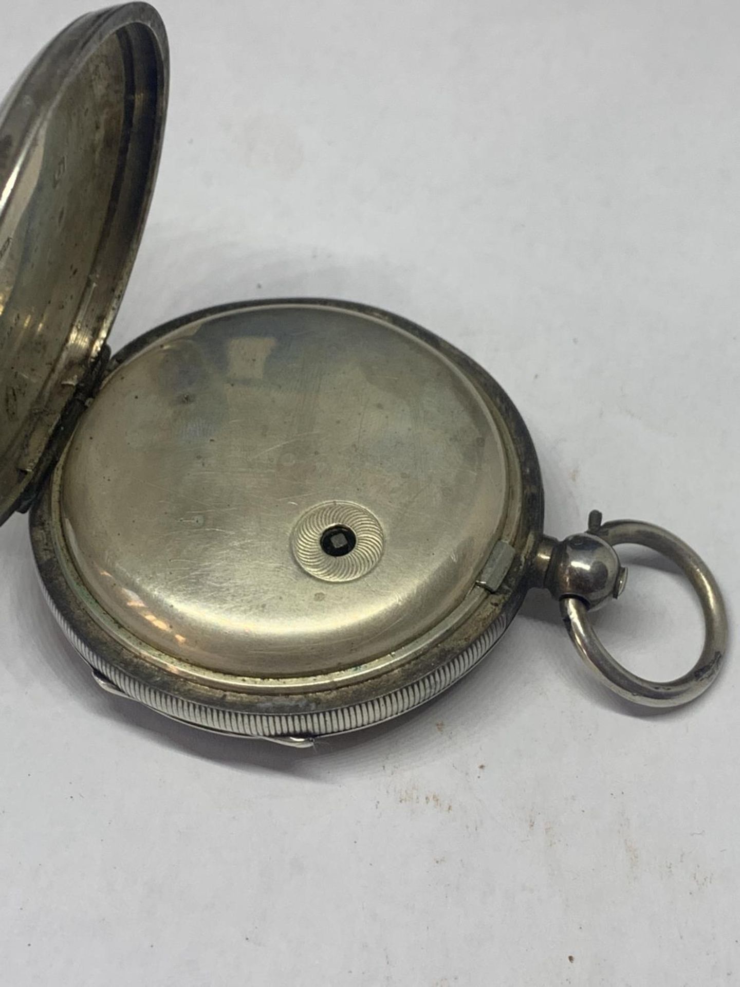 A CHESTER HALLMARKED SILVER ENGLISH LEVER ?IMPROVED PATENT? POCKET WATCH - Image 5 of 5