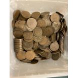 A LARGE QUANTITY OF OLD ONE PENNY COINS