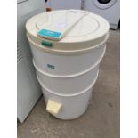 A WHITE CREDA DEBONAIR SPIN DRYER