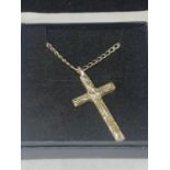 A MARKED SILVER CROSS AND CAHIN IN A PRESENTATION BOX