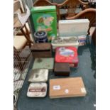 AN ASSORTMENT OF VINTAGE TINS