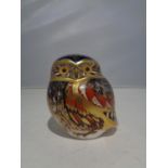 A ROYAL CROWN DERBY OWL PAPERWEIGHT WITH GOLD STOPPER