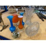 A HEAVY CUT GLASS VASE AND BOWL PLUS COLOURED GLASS VASES, ETC