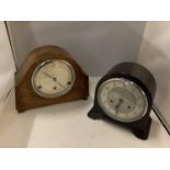 AN ENFIELD MANTEL CLOCK TOGETHER WITH AN OAK CASED BENTIMA MANTEL CLOCK