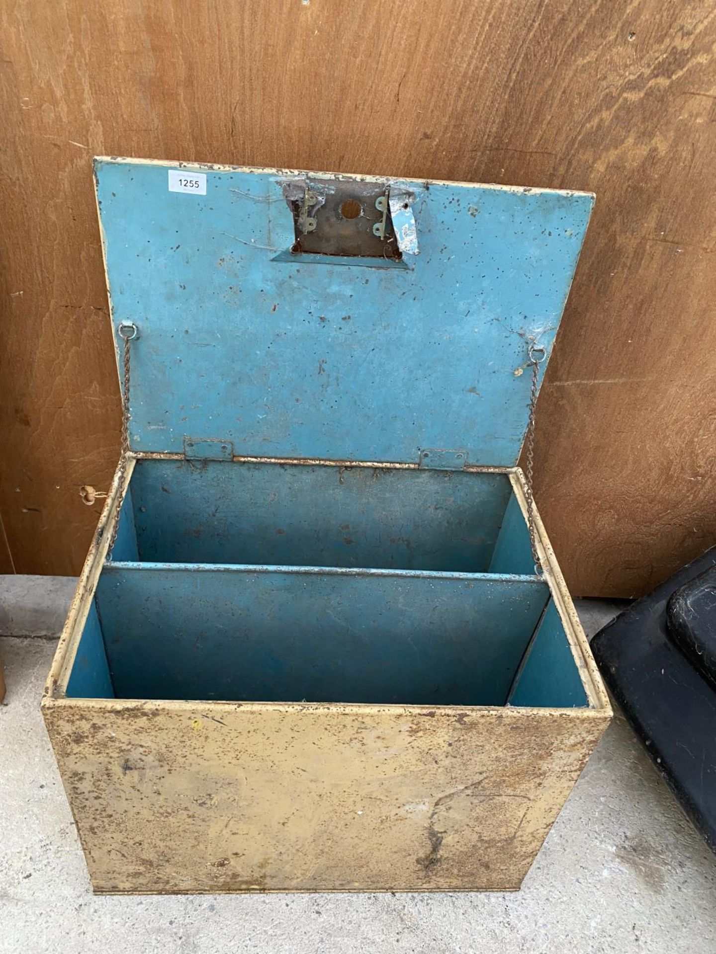 A VINTAGE METAL STORAGE CHEST TO INCLUDE VARIOUS TOOLS INCLUDE FILES, CLAMPS AND WRENCHES ETC