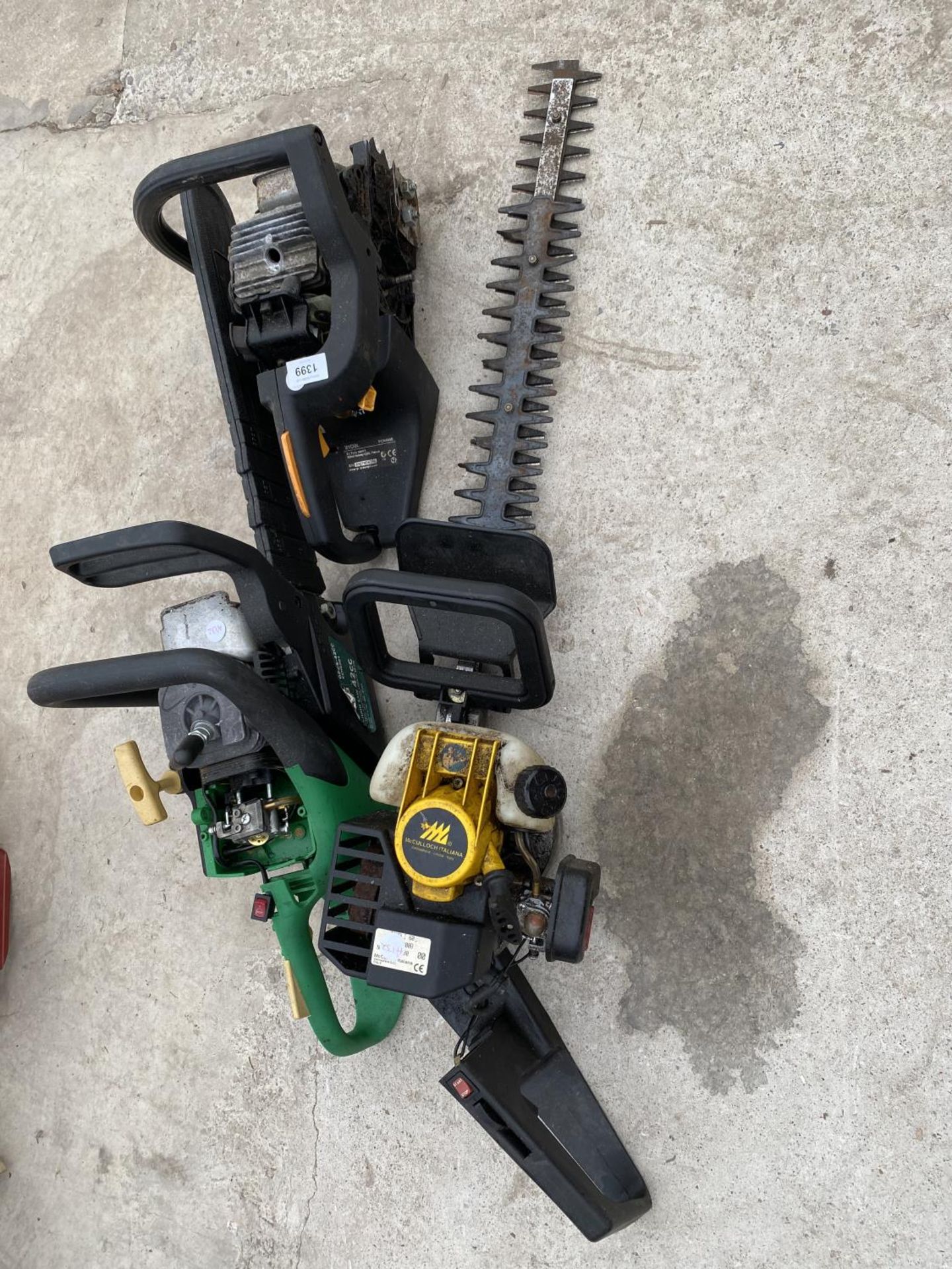 TWO PETROL CHAINSAWS FOR RESTORING AND A PETROL HEDGE TRIMMER - Image 5 of 5
