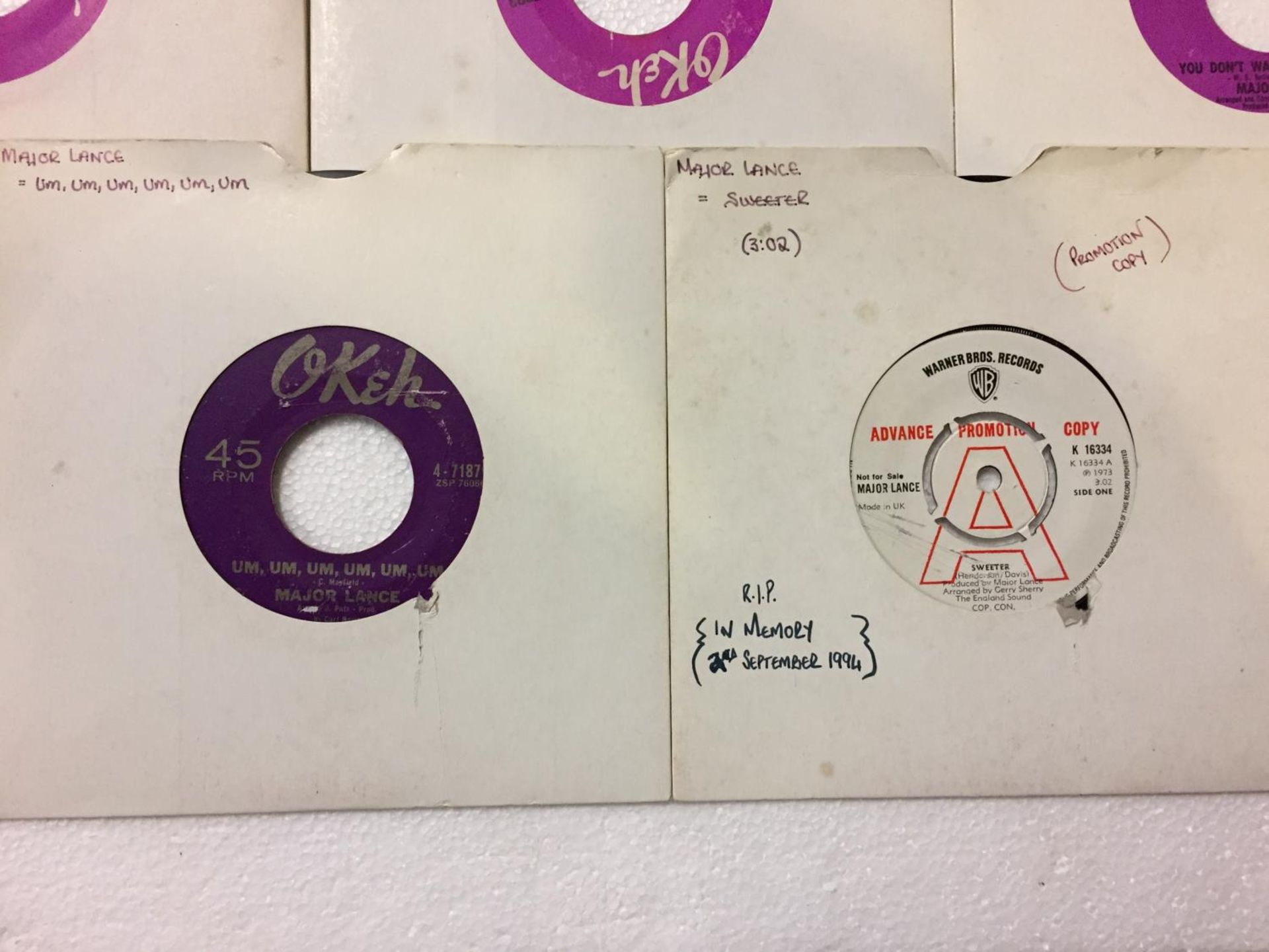 A COLLECTION OF 7 INCH VINYL RECORDS, ONE BEING LIVE, BY MAJOR LANCE TO INLUDE 'SWEETER', 'FOLLOW - Image 5 of 5