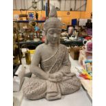 A STONE EFFECT ASIAN GODDESS, HEIGHT APPROX 47CM