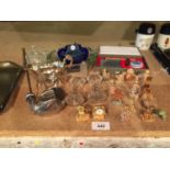 A COLLECTION OF 16 WADE WHIMSIES, GLASS BOWLS, SWAN CIGARETTE LIGHTER, ETC