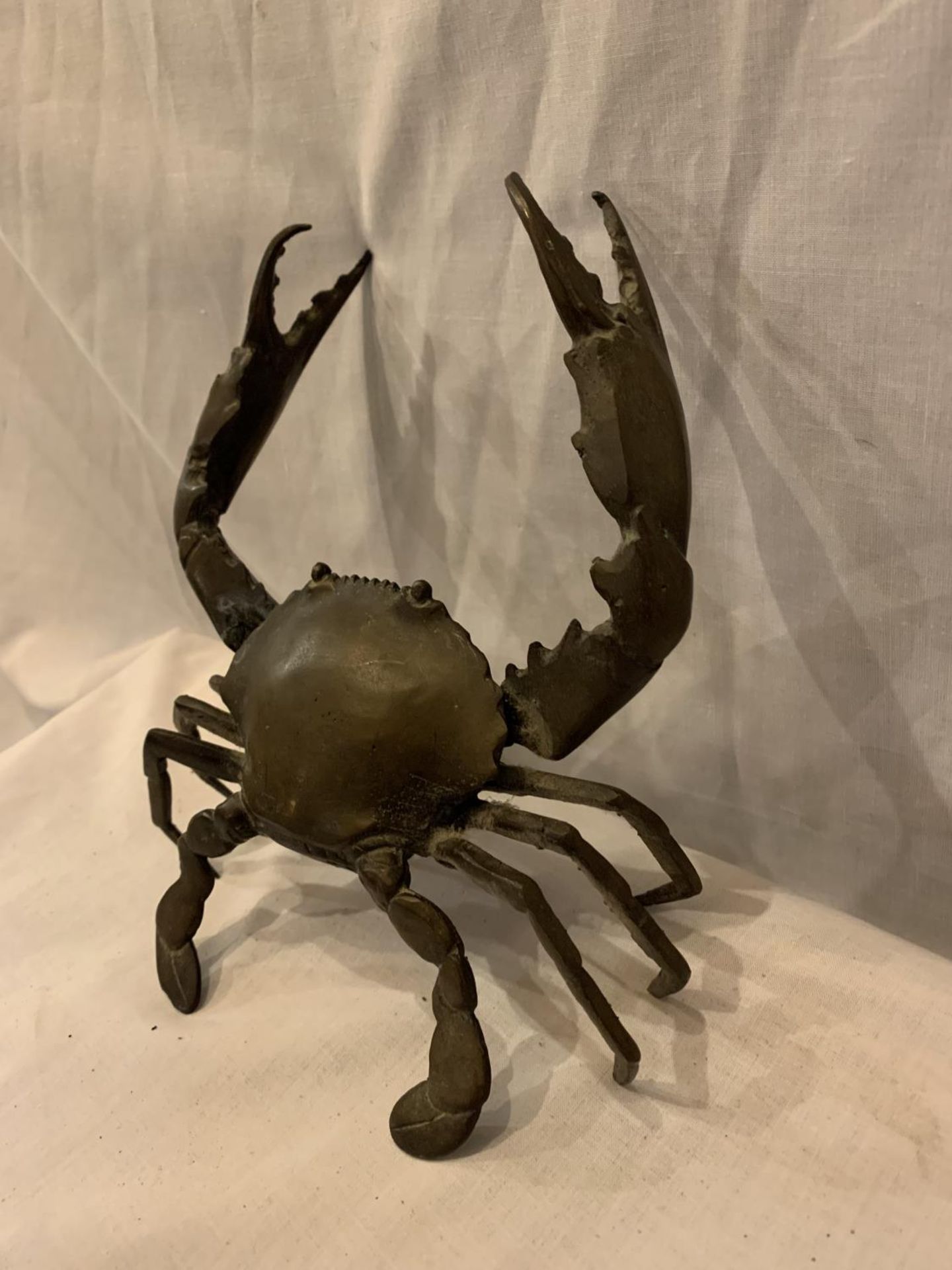 A POSSIBLY BRONZE RAISED CRAB ORNAMENT, ARM A/F - Image 2 of 4