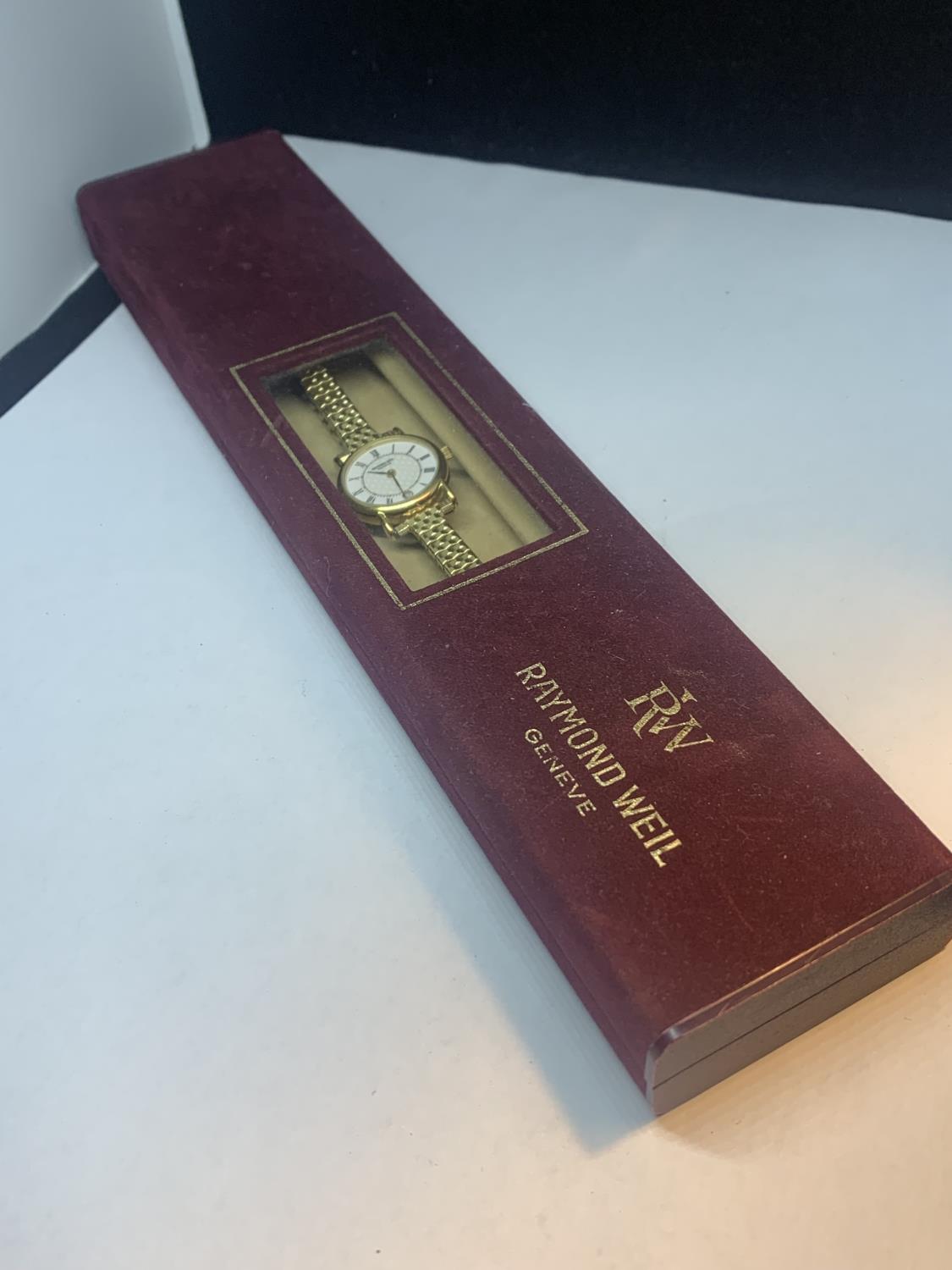 A RAYMOND WEIL GENEVE LADIES WRISTWATCH 18 CARAT GOLD PLATED WITH ORIGINAL BOX AND A SERVICE - Image 3 of 4