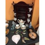 A SMALL WALL CABINET WITH A CLEAR GLASS DOOR AND A NUMBER OF ROYAL STAFFORD CERAMIC WARE, A