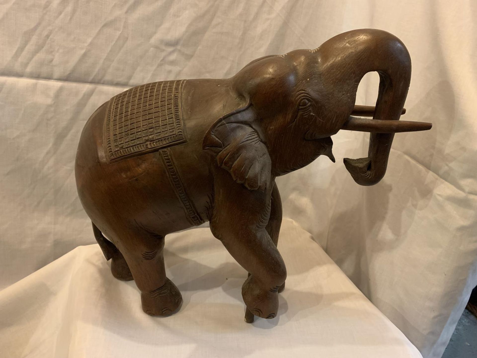 A LARGE HARDWOOD TREEN ELEPHANT - Image 3 of 3