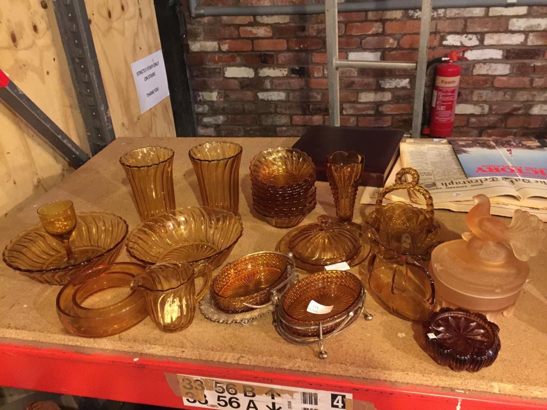 A QUANTITY OF AMBER COLOURED GLASSWARE TO INCLUDE, VASES, BOWLS, JUG, ETC