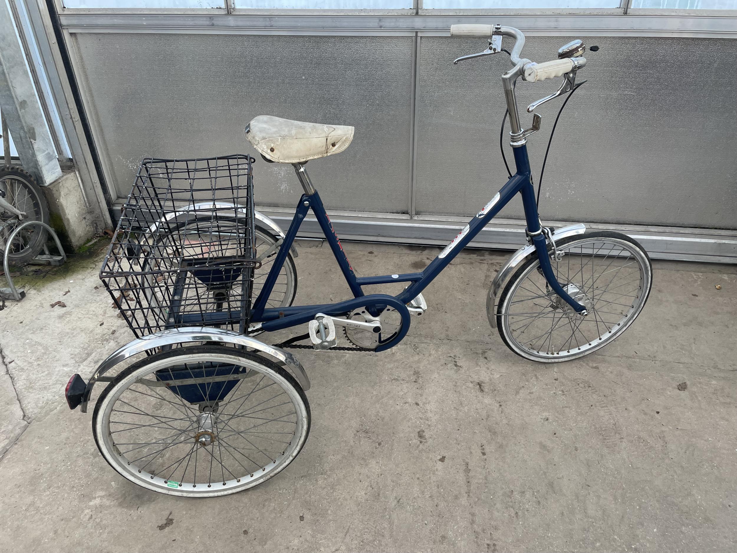 A VINTAGE PASHLEY PICADOR PLUS TRICYCLE