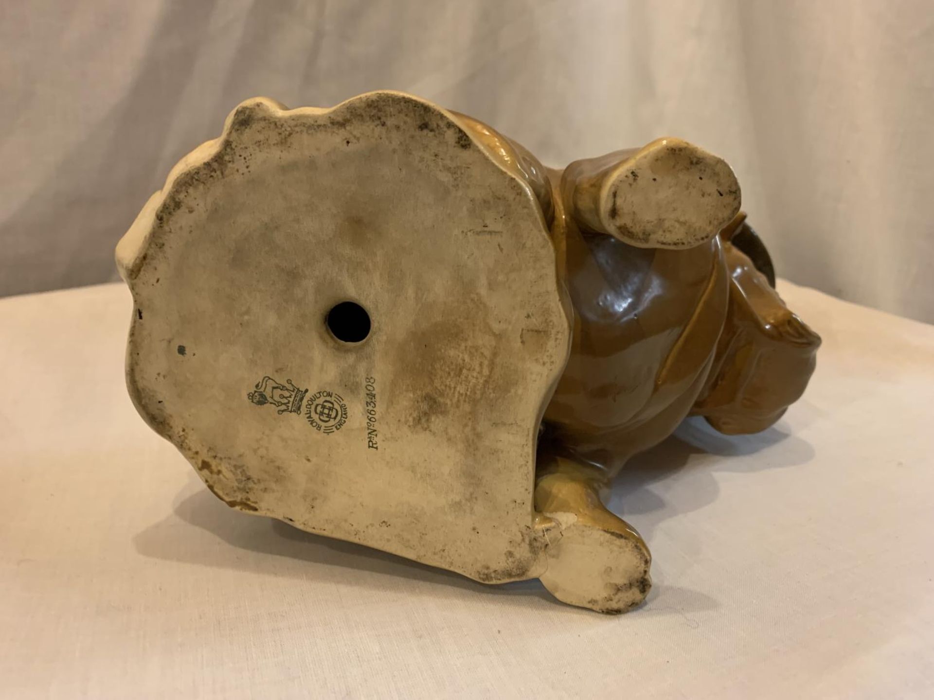 A ROYAL DOULTON TITANIAN MODEL OF A BULLDOG, CIRCA 1930.A MOTTLED GREEN AND BROWN GLAZED BULLDOG - Image 4 of 4