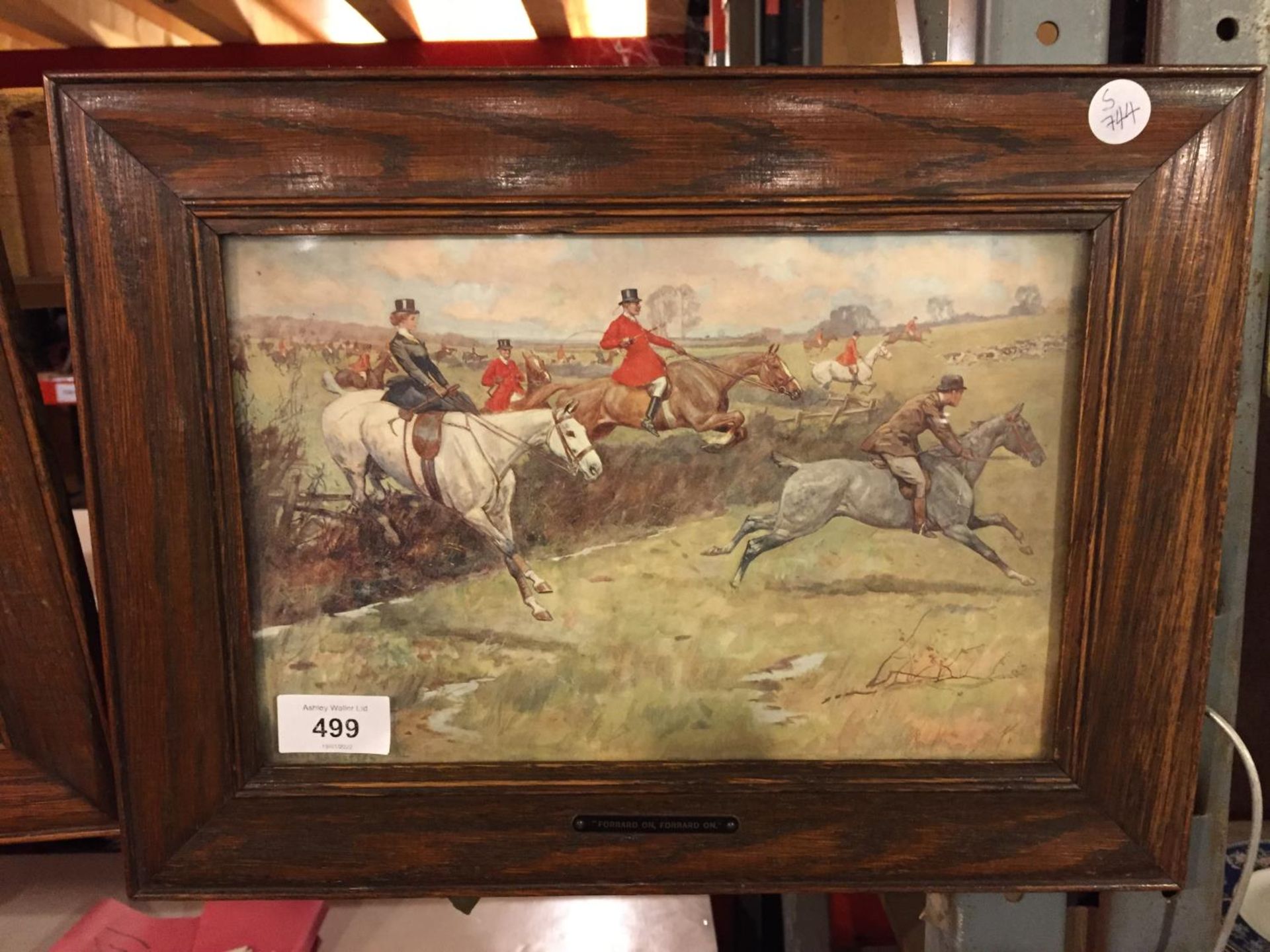 FOUR WOODEN FRAMED AND ONE GILT FRAMED PICTURES OF HUNTING SCENES - Image 5 of 5