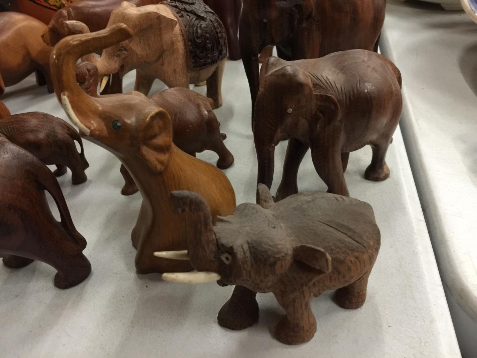 A LARGE QUANTITY OF MAINLY WOODEN ELEPHANTS - Image 4 of 10