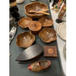 A QUANTITY OF TREEN ITEMS TO INCLUDE, BOWLS, BOXES, ETC