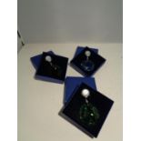 THREE SWAROVSKI SUN CATCHERS IN BOXES TO INCLUDE BAMBOO GREEN 905542, EARTH BROWN 1003284 AND BLUE