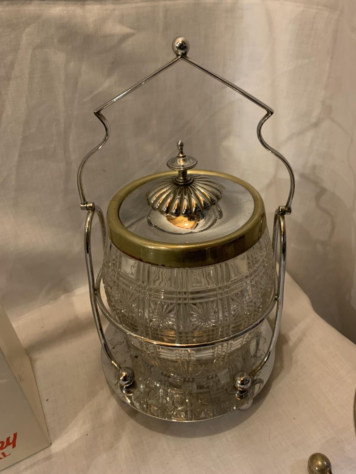 A CUT GLASS BISCUIT BARREL ON A SILVER PLATED STAND, A ROYAL BRIERLEY CUT GLASS DECANTER WITH BOX - Image 2 of 4