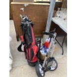 A WILSON GOLF BAG TO INCLUDE AN ASSORTMENT OF GOLF CLUBD TO INCLUDE TAYLOR MADE ETC, TO ALSO INCLUDE