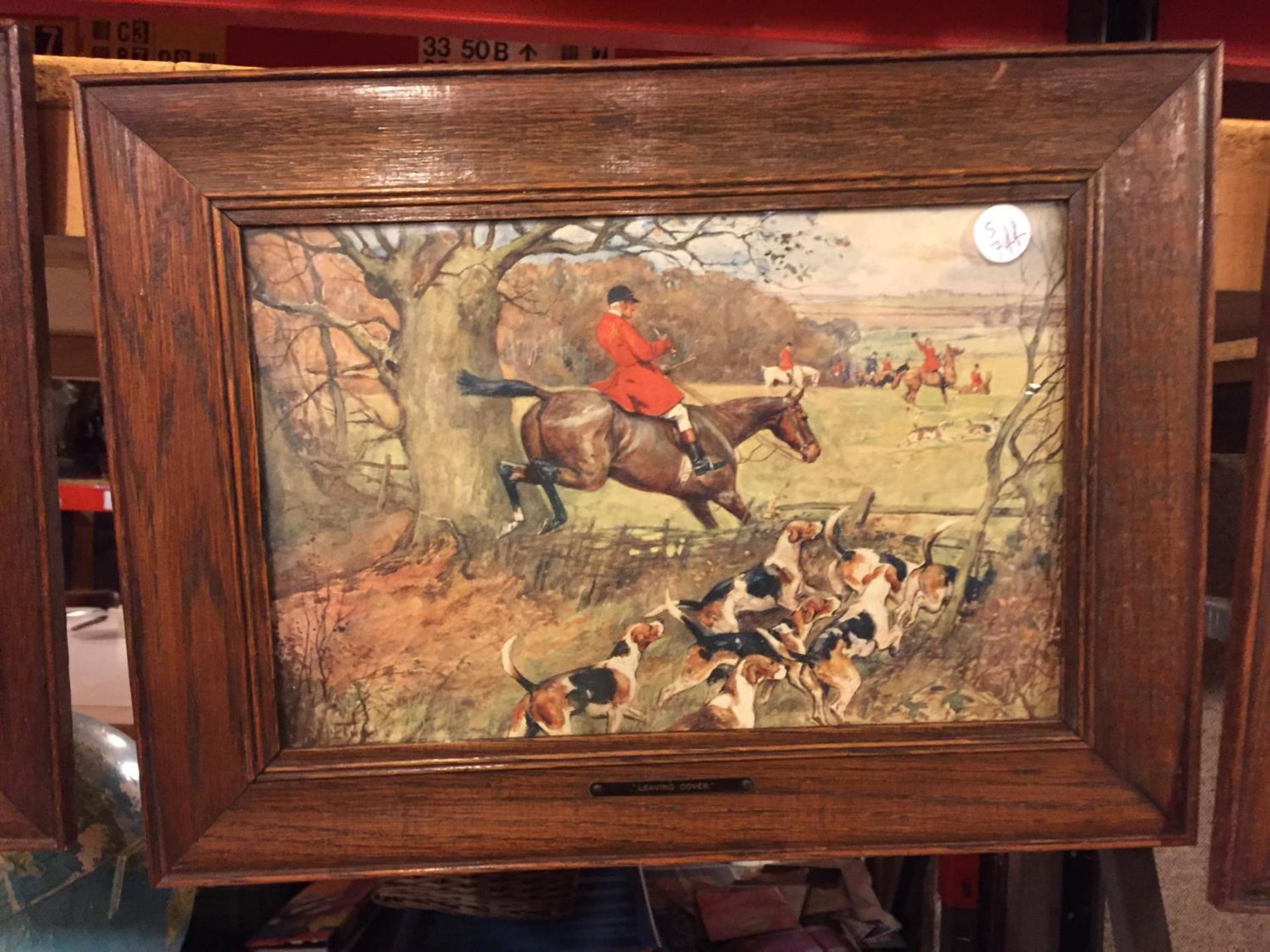 FOUR WOODEN FRAMED AND ONE GILT FRAMED PICTURES OF HUNTING SCENES - Image 4 of 5