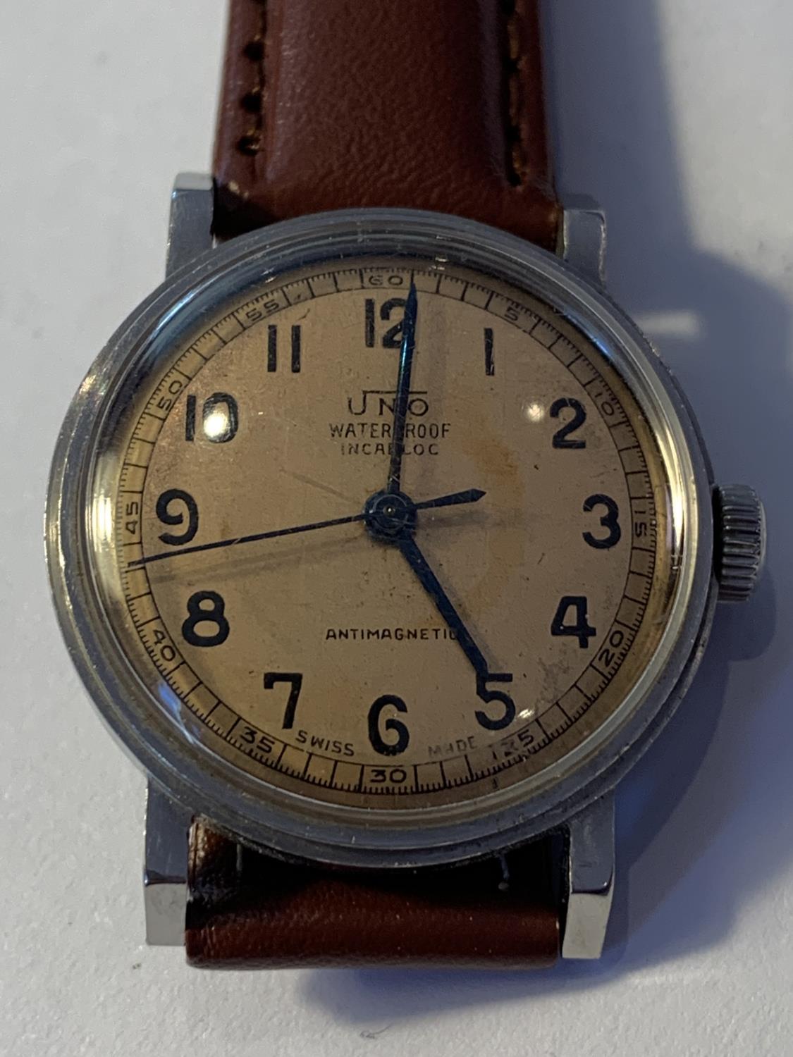 A VINTAGE UNO WATERPROOF INCABLOCK WRIAST WATCH SEEN WORKING BUT NO WARRANTY - Image 2 of 2