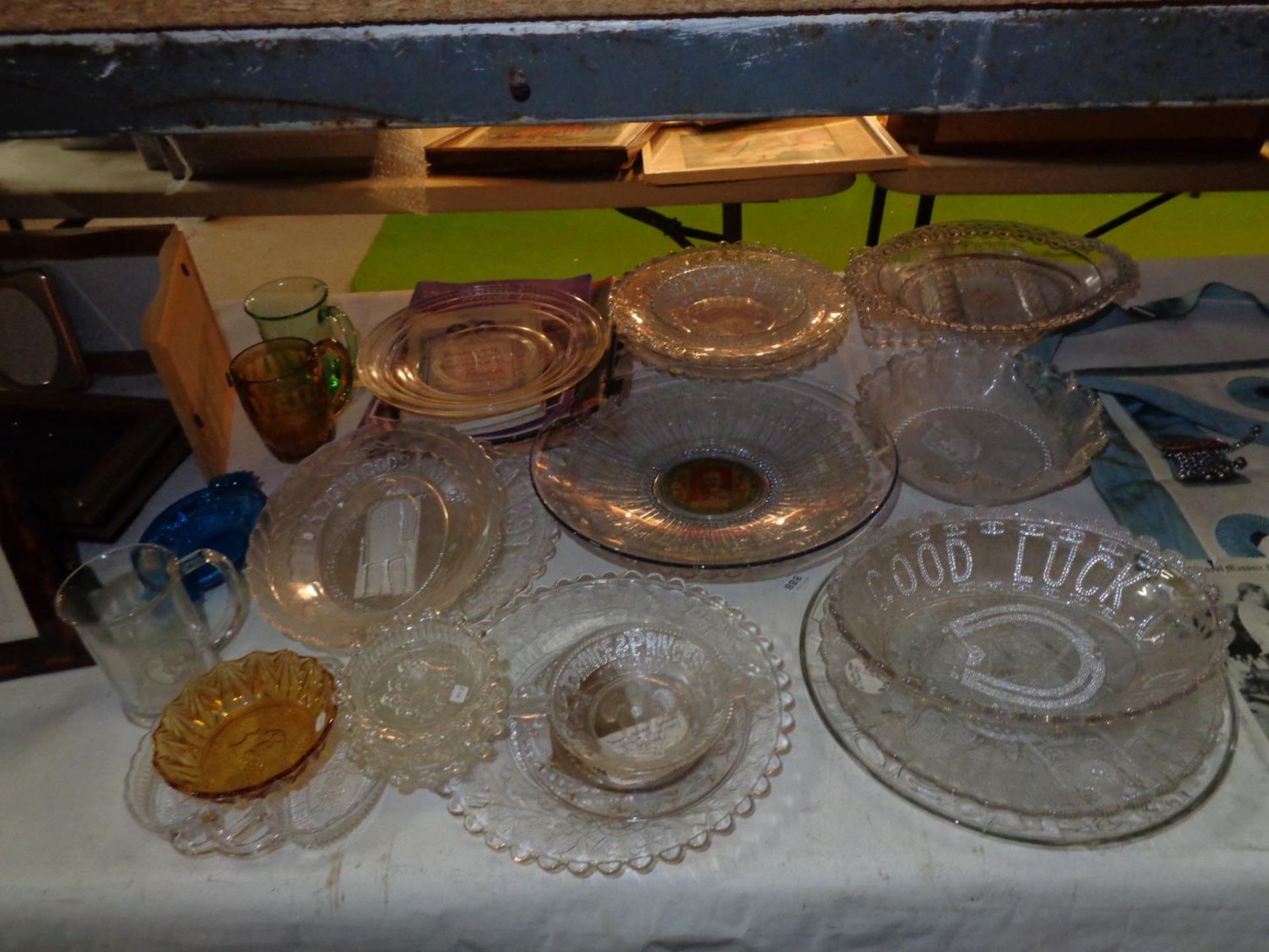 A SELECTION OF DECORATIVE CLEAR GLASS DISHES, PLATES ETC