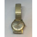 A VINTAGE ACCURIST 21 JEWELS ANTIMAGNETIC WRISTWATCH SEEN WORKING BUT NO WARRANTY